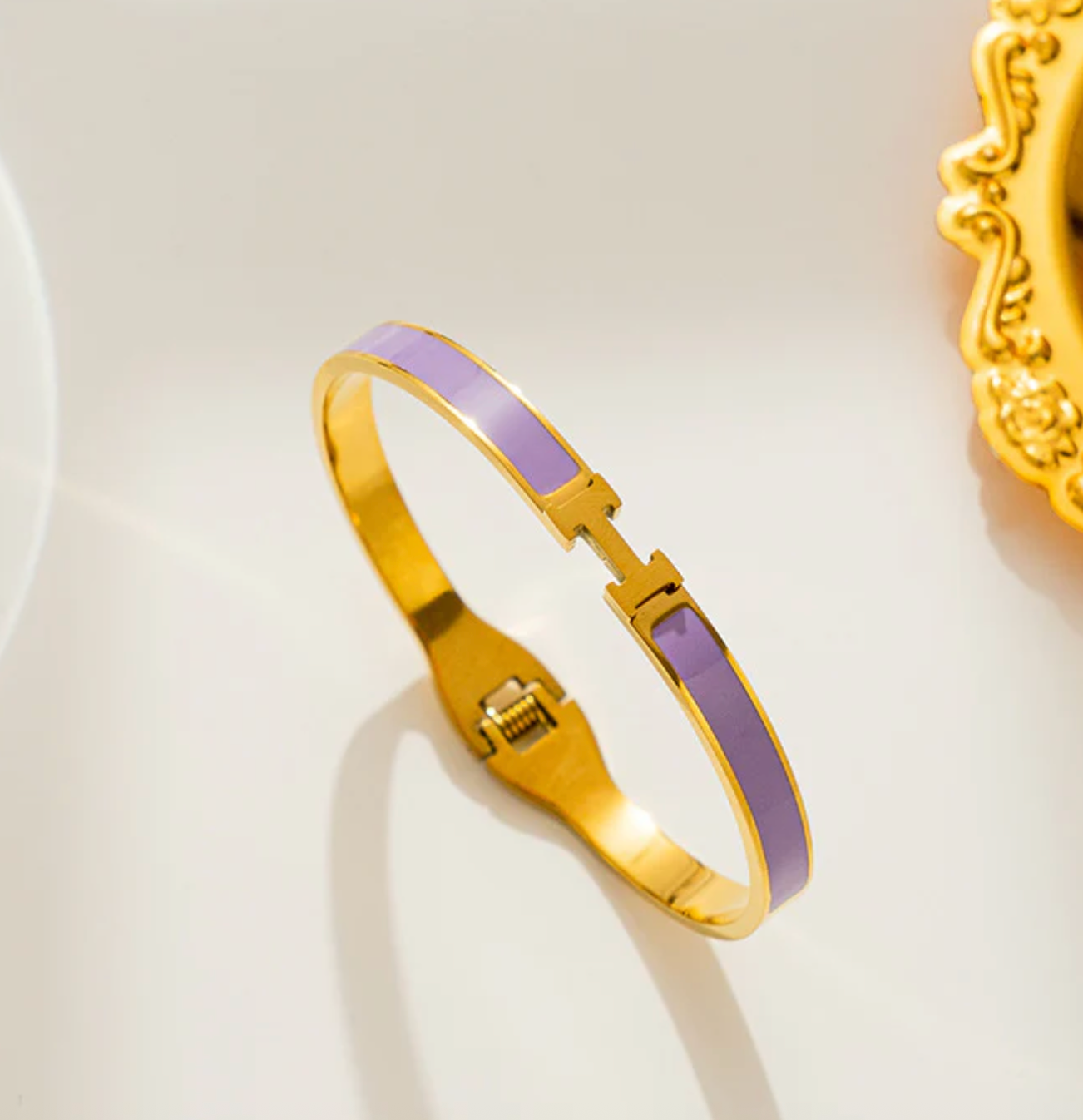 Round Titanium Steel 18K Gold Plated Bangles